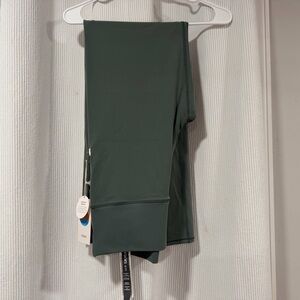 Vuori Forest Green Activewear